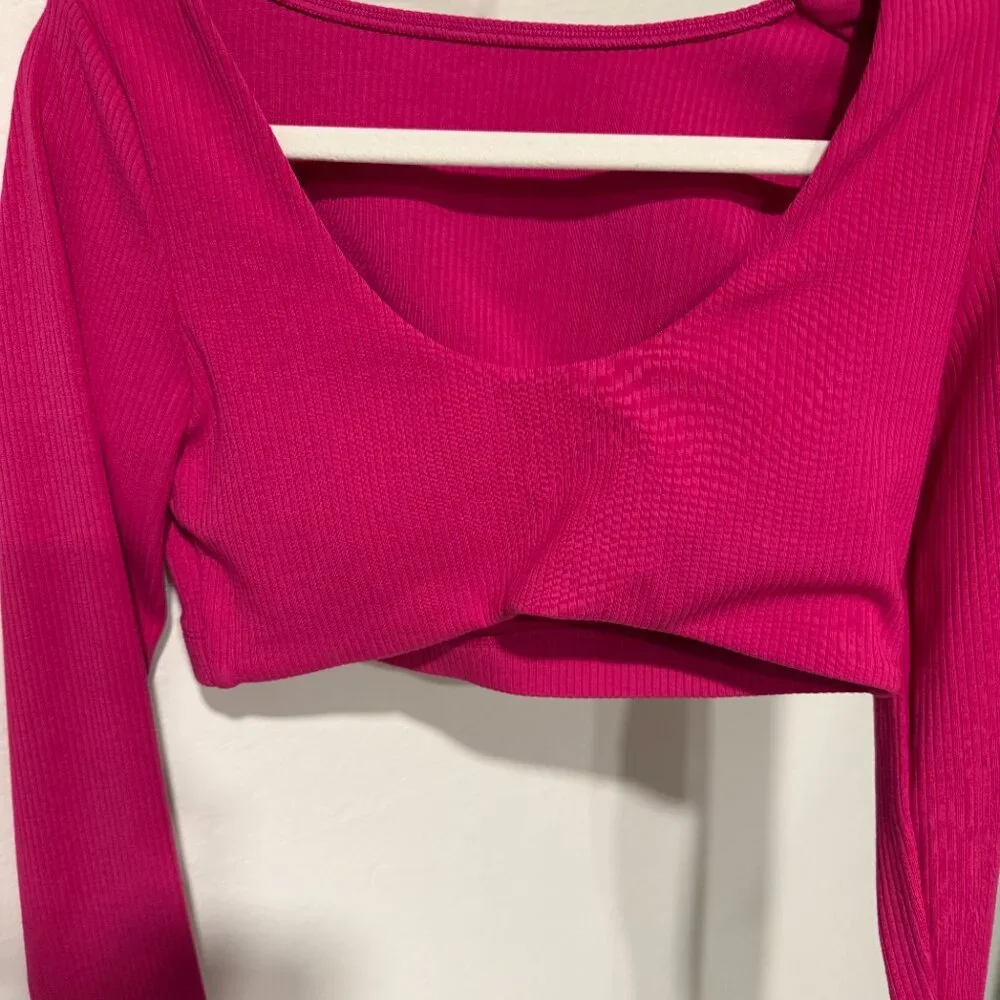 Alo Ribbed Defined Long Sleeve Bra Magenta Crush Size M - Picture 5 of 5
